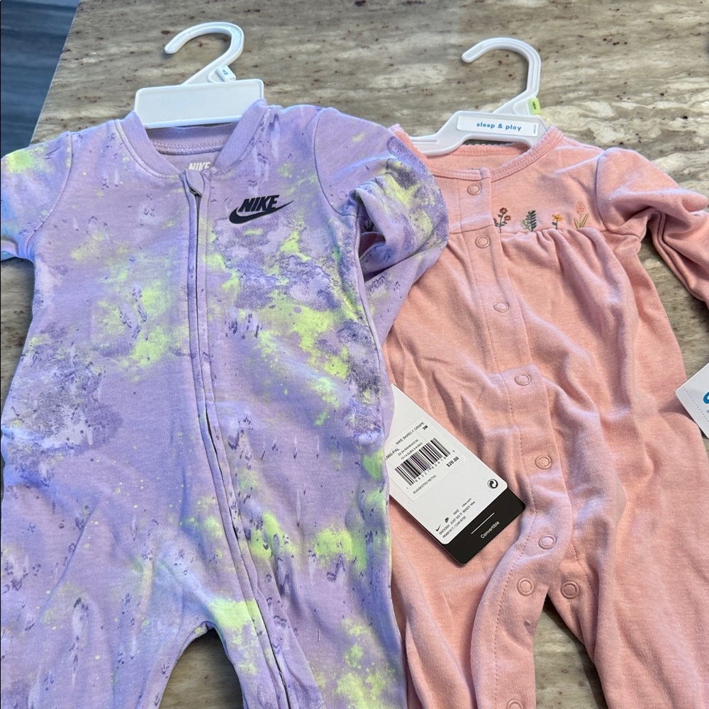 Nike girls, 3 months onesie NWT and pink carters 3 mos